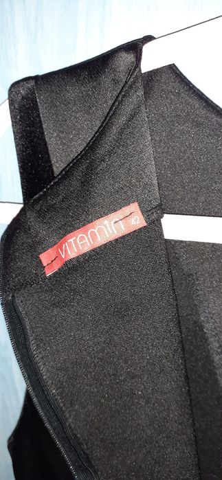 Vand rochie neagra ocazie