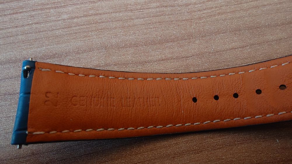 Синя кожена каишка за часовник 22 мм с разгъваща се закопчалка