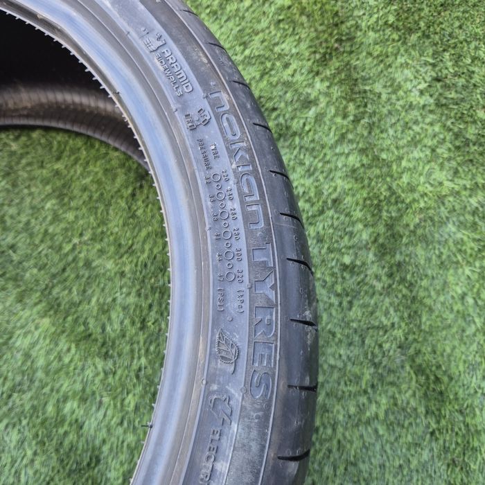 245 35 20 Nokian O bucată nouă