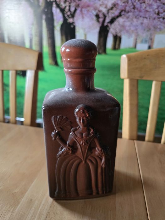 Посуда разнообразная