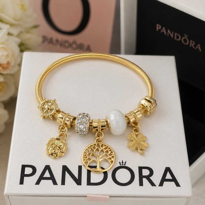 Дамски гривни Дървото на живота от PANDORA
