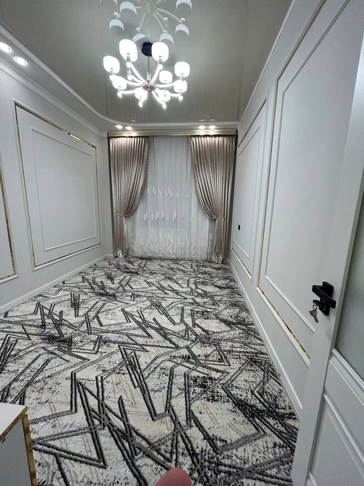 Sharq bozorca tomonda 3 xonali uy sotiladi