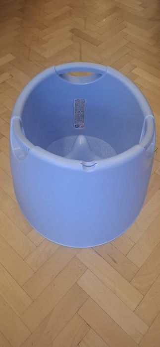 Продавам вана за деца