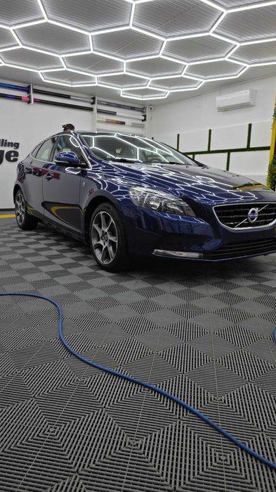 Volvo V40 2016 T2 120 cai manual benzina
