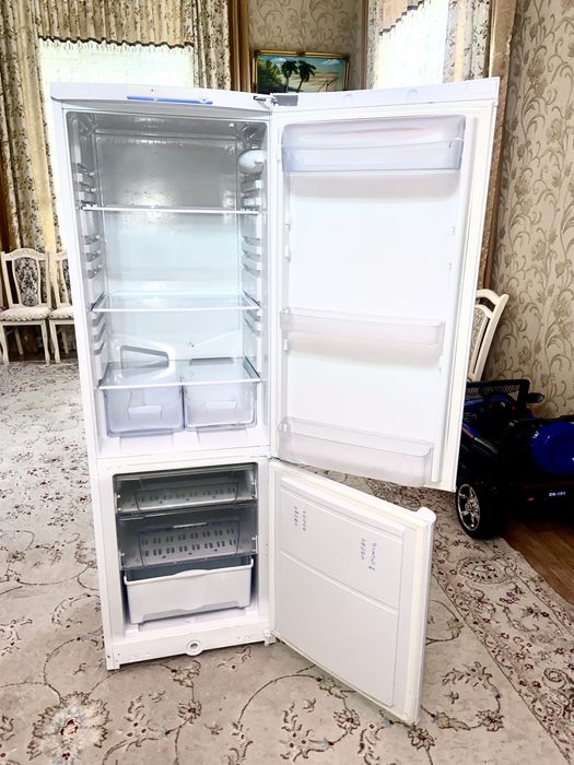 Продам холодильник Индезит рабочая 100%