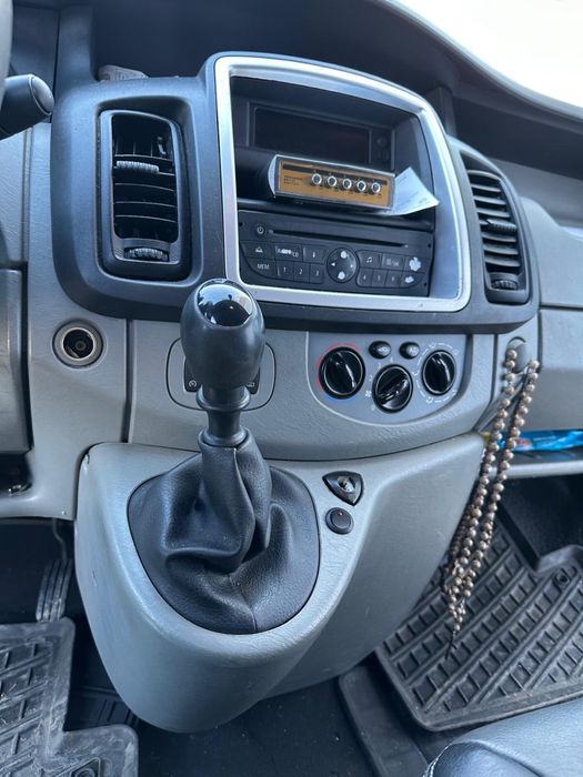 Opel vivaro cu 6 locuri
