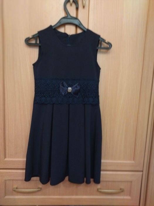 Школьная форма  на девочек  7- 8 и 10-12 лет