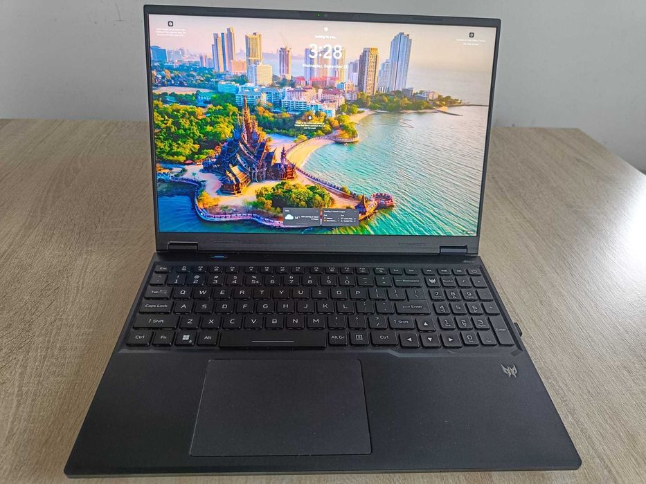 Laptop gaming Acer Predator Helios Neo 16 AI, Ultra 9, 64 GB DDR5, RTX 5070Ti