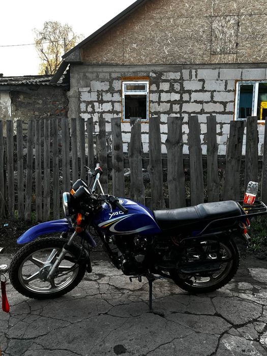 Продам мотоцикл яки 200