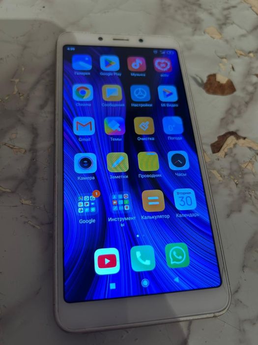 Продам смартфон редми