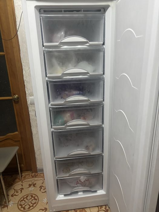 Продам морозильник в хорошем состояние !!!