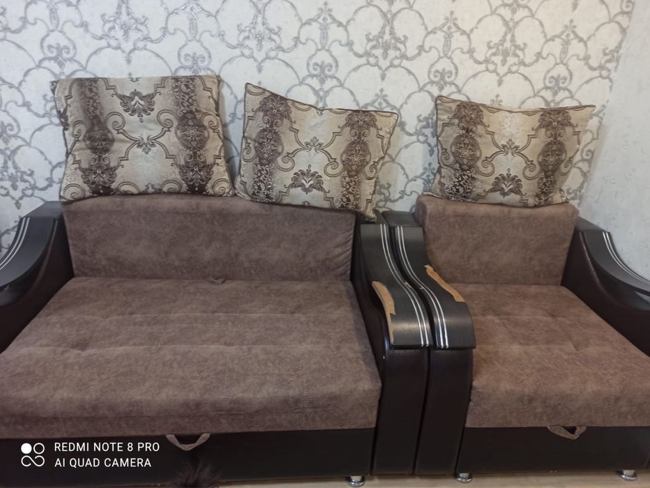 Диван коричневый 3-2-1.