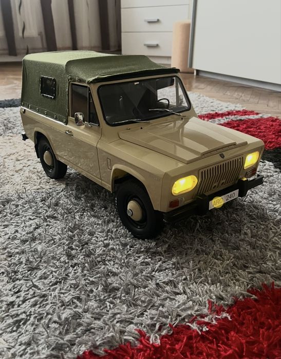 Aro 240 Construit scara 1/8