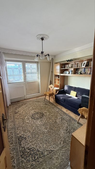 Vând apartament 3 camere zonă centrală