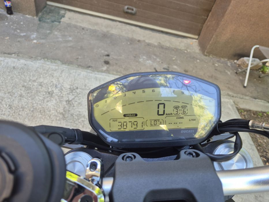 Ducati Monster 821 2015 alb - rosu
