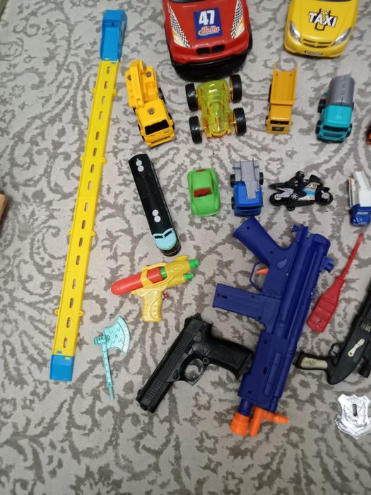 Пакет  игрушек  для мальчика