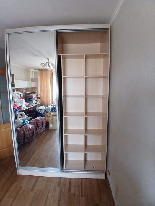 Продам шкаф,шифонер есть доставка