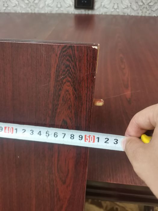 Стол для гостинный