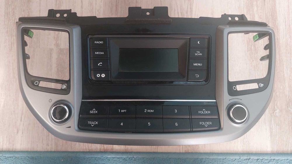 Radio , consola Tucson 2018