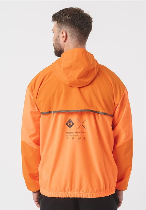 UNDER ARMOUR - Спортни Дрехи