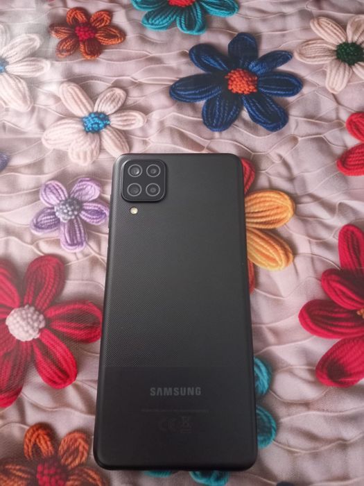 Vând samsung a12