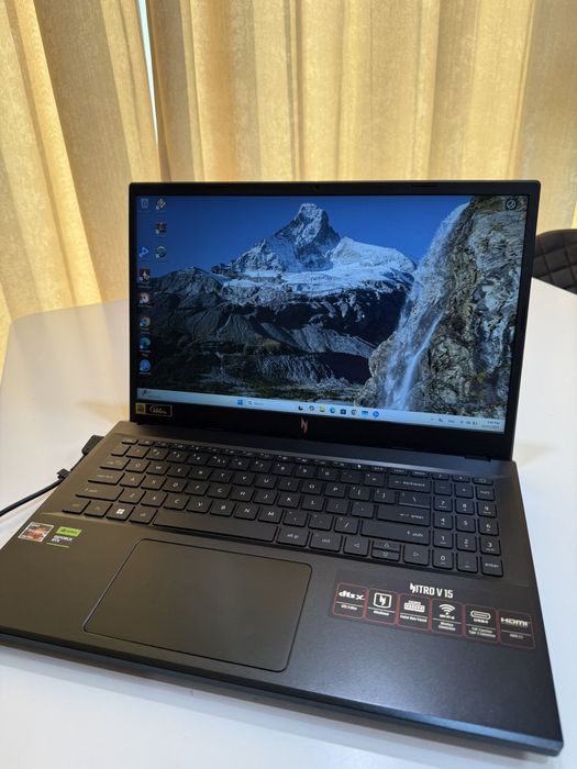 Геймърски Лаптоп Acer Nitro V 15 | RTX 4050 | Ryzen 7 7735HS | 16GB |