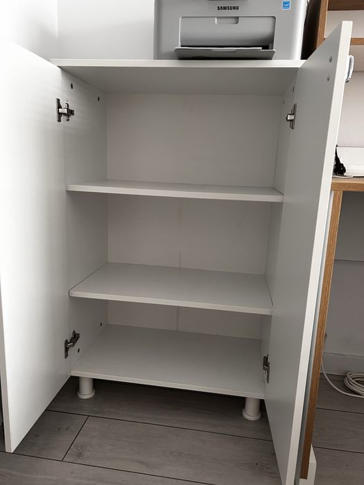 Vand dulap, birou, scaun de birou