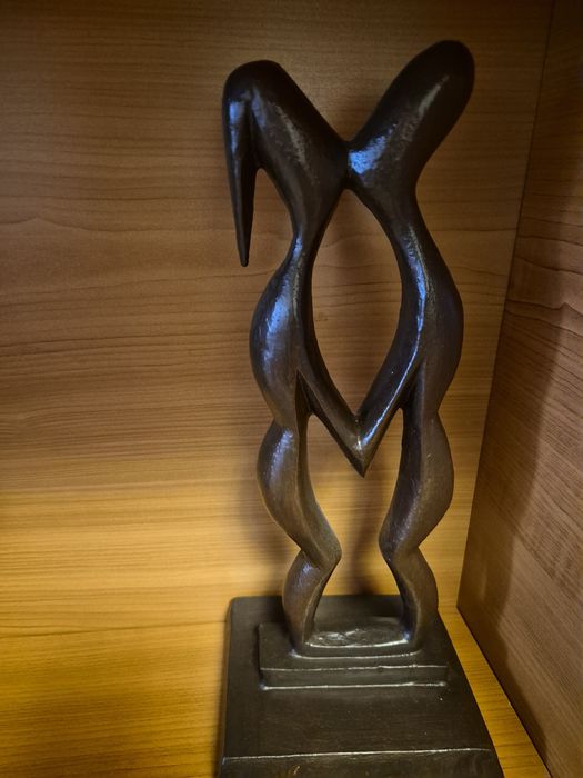 Sculptura lemn lucrata manual