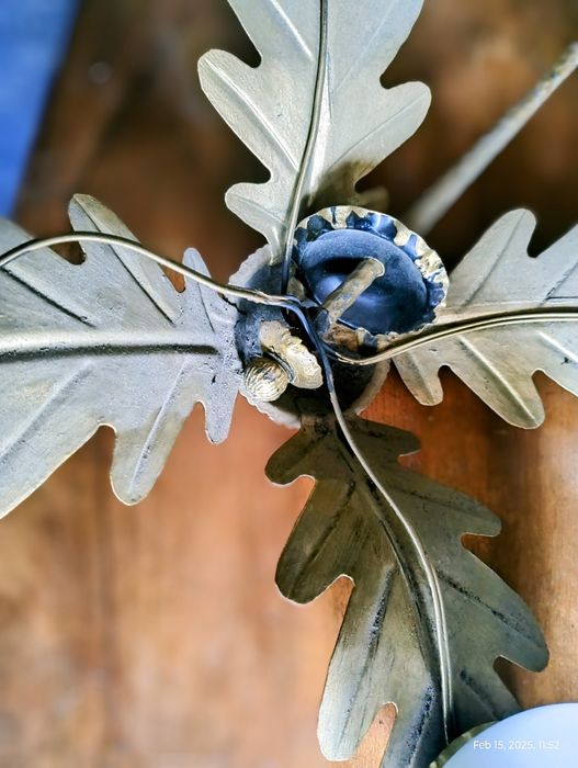 Полилей от ковано желязо, бронзов, с абажури,запазен без заб