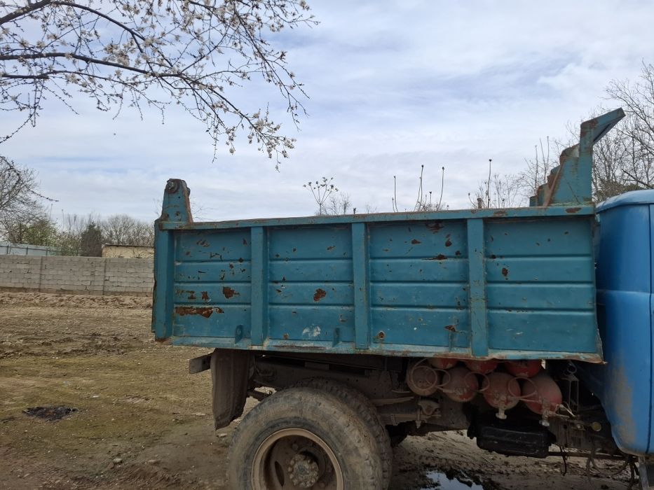 Zil samasval kuzov sotiladi kvadratik