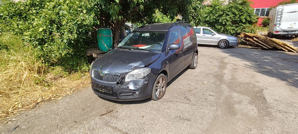 Skoda roomster 1.9TDI BLS 105кс 100000км за части