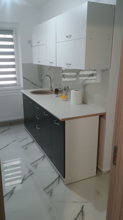 Vând apartament cu doua camere parter decomandat