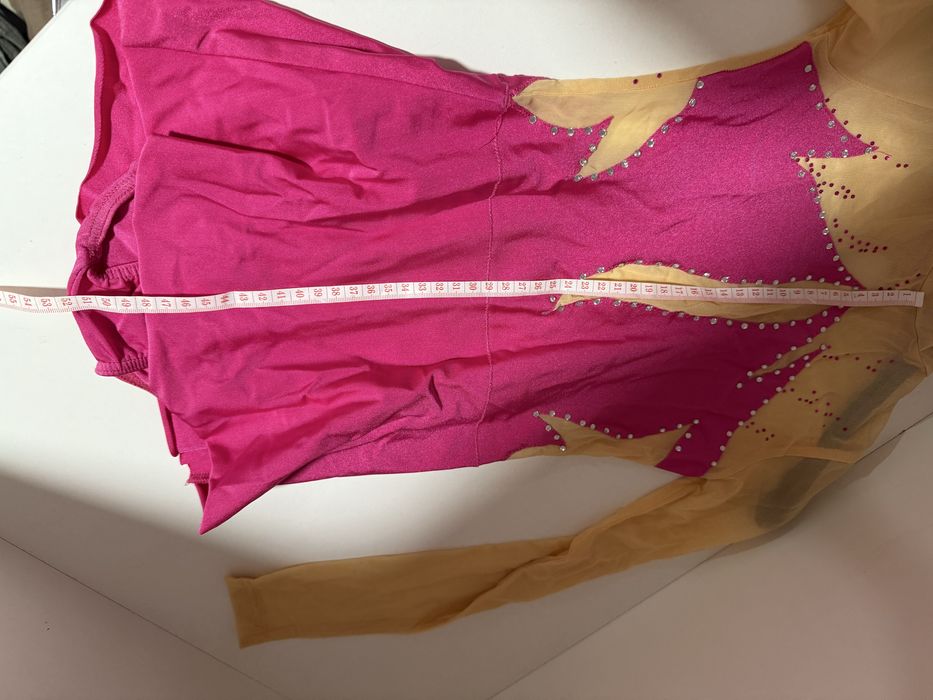 Розово трико за гимнастика