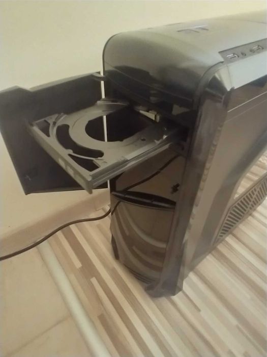 Настолен компютър с монитор BenQ GL2250HM, 21,5