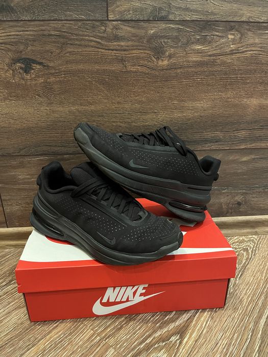 Черни обуквки Nike