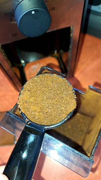 Електрическа Кафемелачка DeLonghi