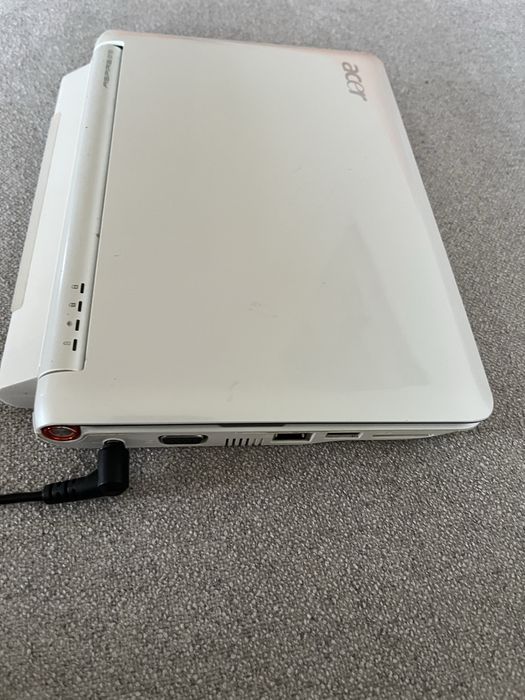 Acer Aspire One – funcțional (Windows XP)