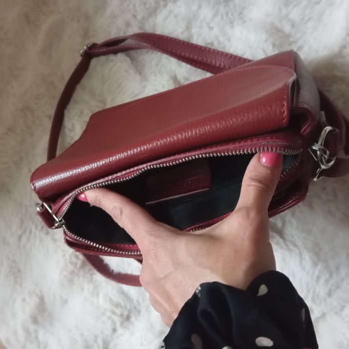 Дамска чанта в бордо