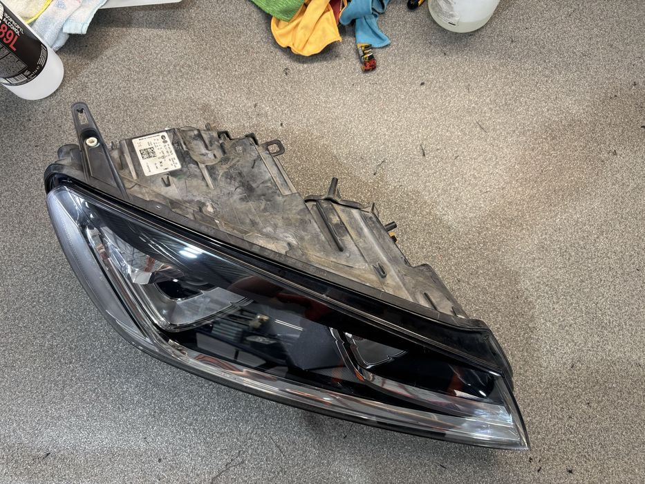 Far farove VW Tuareg 7P facelift фар фарове фолксваген туарег