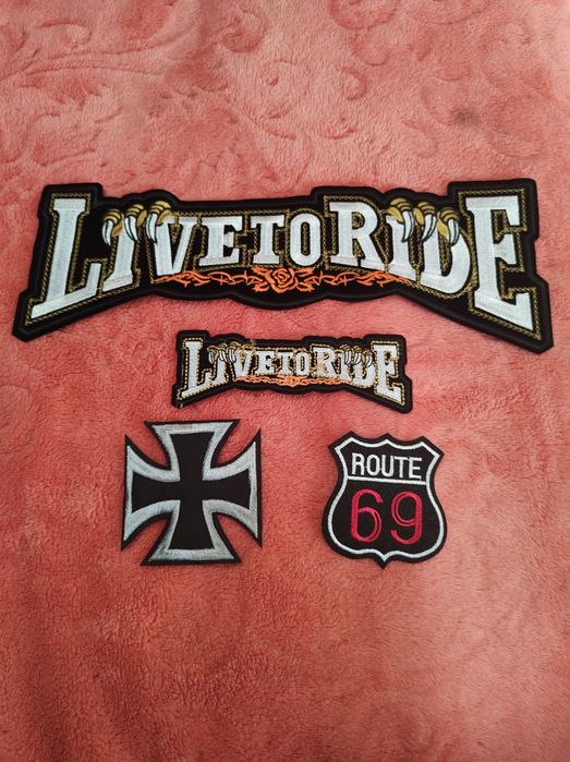 Нашивка голяма и малка