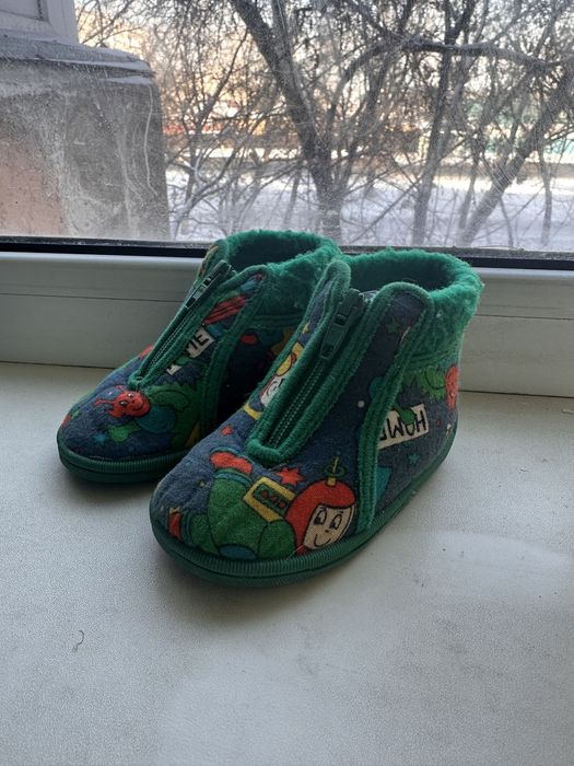 Продам теплые пинетки на 1 грдик