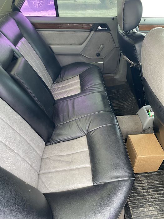 Mercedes-Benz E 300 w124