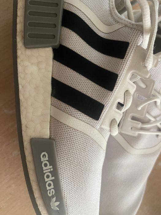 Vind adidas in stare foarte buna