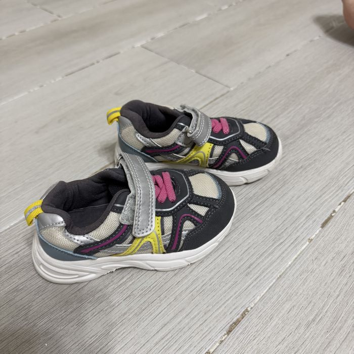 обувь на девочку 23-24 размеры