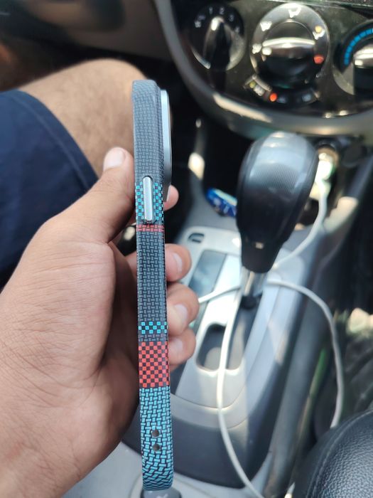 IPhone 15 pro max sotiladi xolati zur