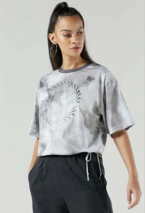 Дамски тениски - различни размери