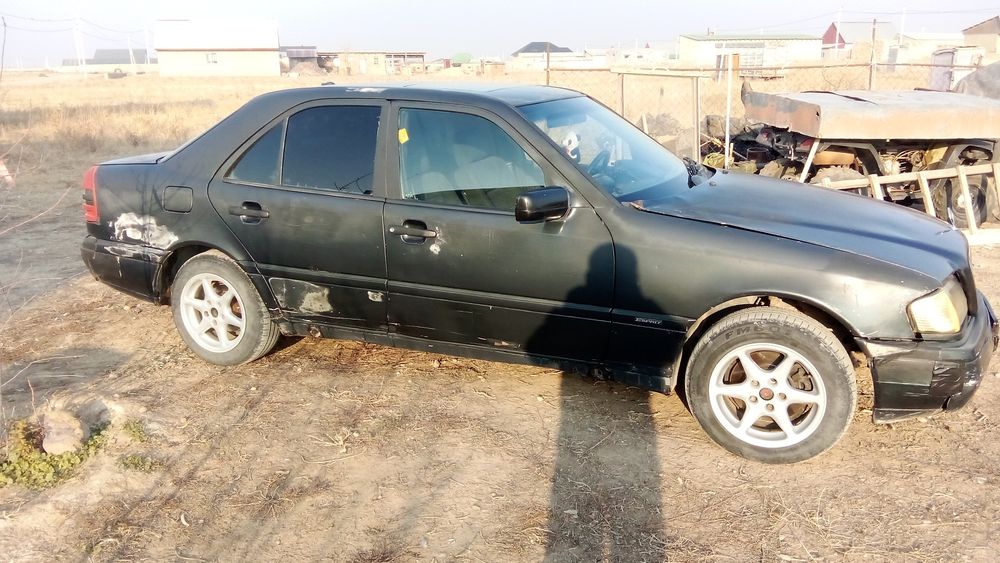 Машина сатылады .