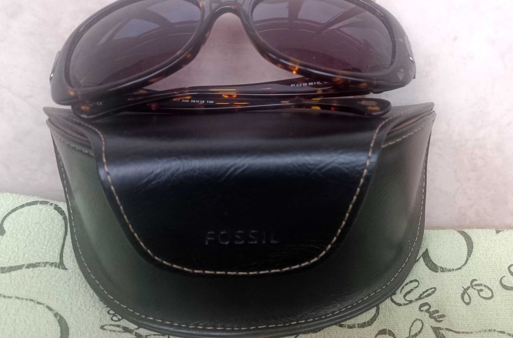 Дамски слънчеви очила Fossil