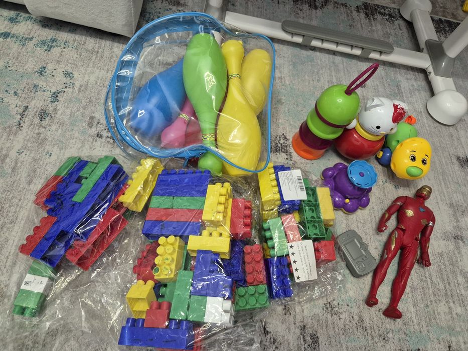 Продам игрушки б/у