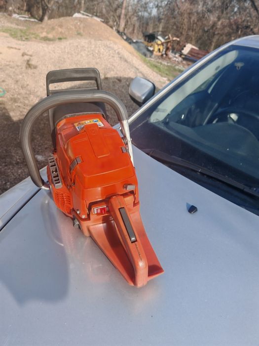 Vând Husqvarna 372xp